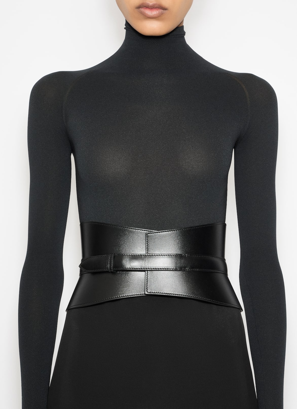 NEO BUSTIER CORSET IN CALFSKIN ALAÏA BLACK NEO BUSTIER CORSET IN CALFSKIN